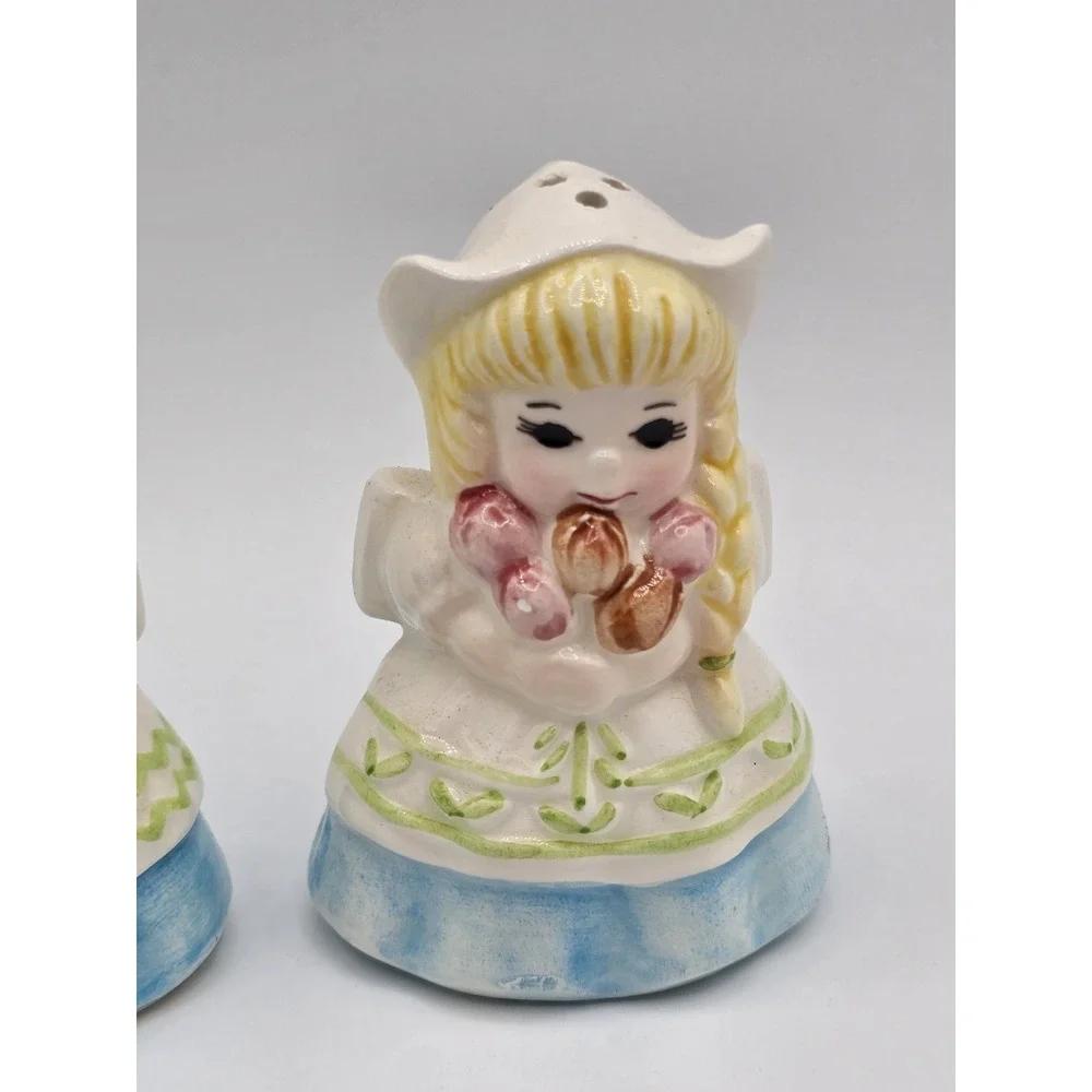 Vintage Holland Girls‎ Dutch Sister Maid Dress Salt and Pepper Shakers Japan